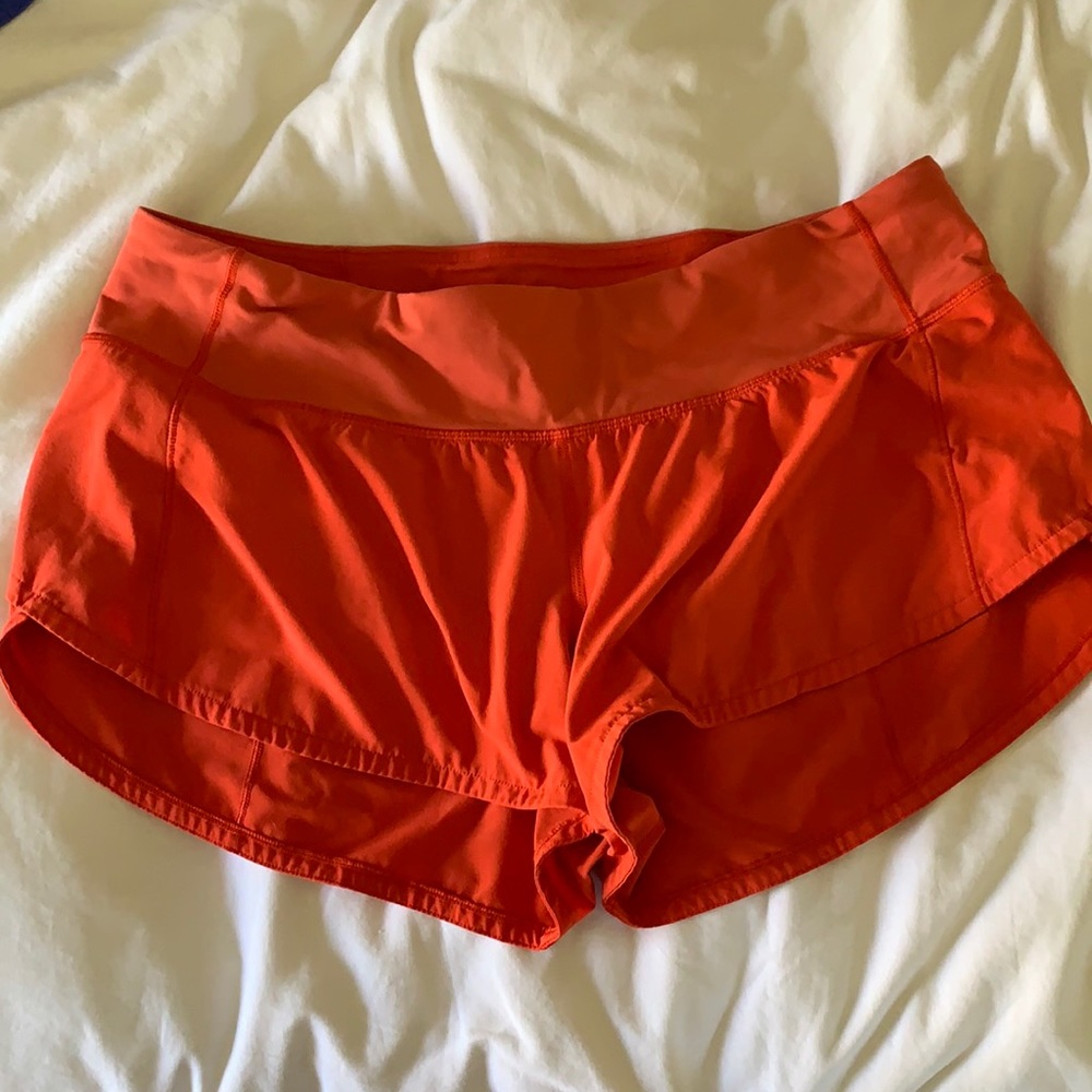 red lulu shorts